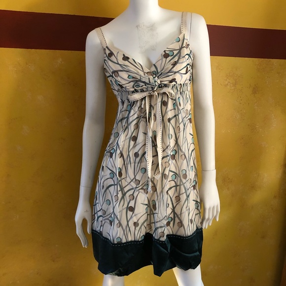 BCBGmaxazria Silk Dress 👗 with a 🎀 - Picture 2 of 13